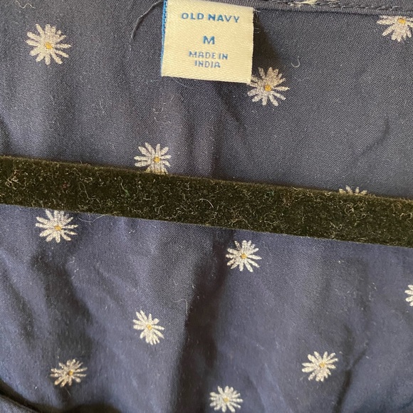 Old Navy Daisy Summer Dress - Picture 2 of 6